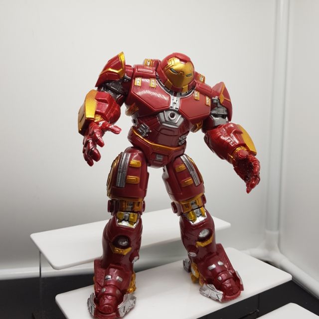 Mô hình avengers bẻ khớp
