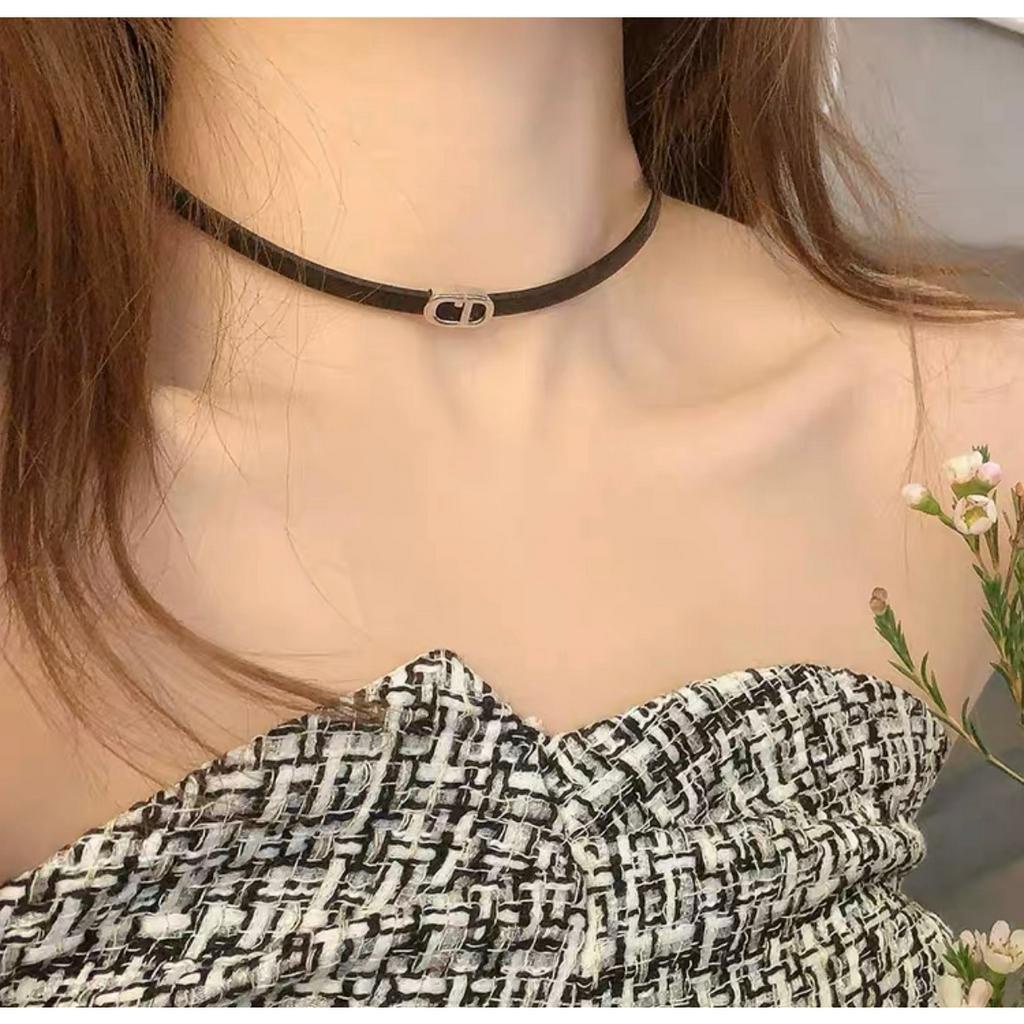 Choker da C D phong cách hiện đại dành cho nữ