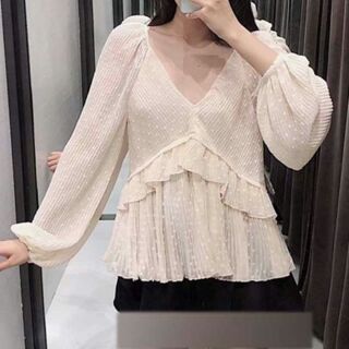 Áo bèo cổ tim