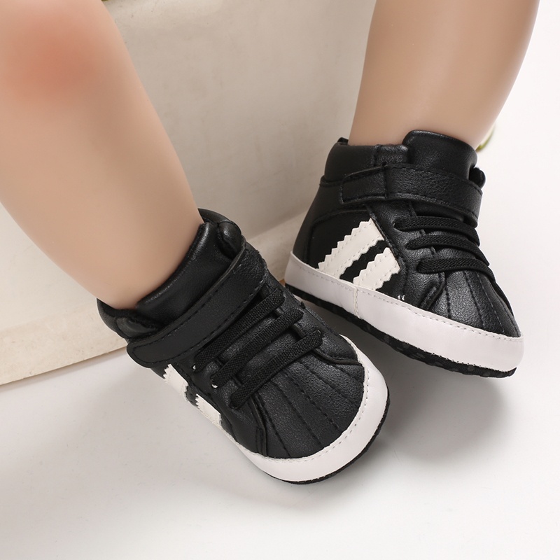 Giày Bốt Cổ Cao Đến Mắt Cá Bảo Vệ Chân Cho Bé Trai Tập Đi 1 Tuổi