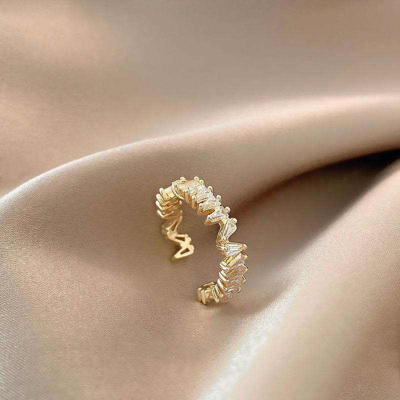 Nhẫn đính đá zircon 2021 thời trang cho nữ