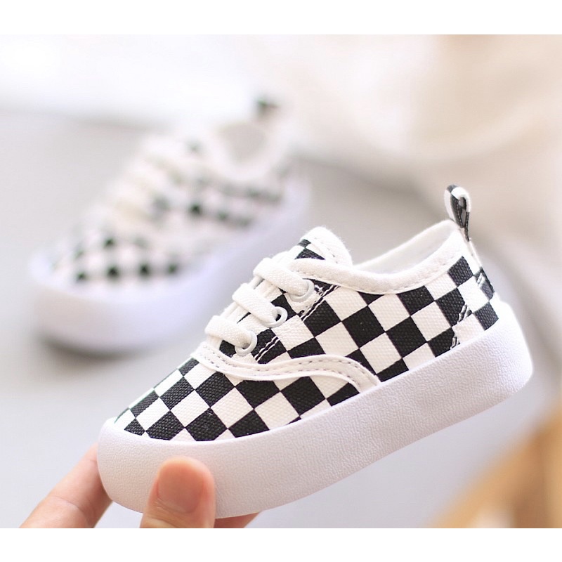 Giày cho bé trai,gái