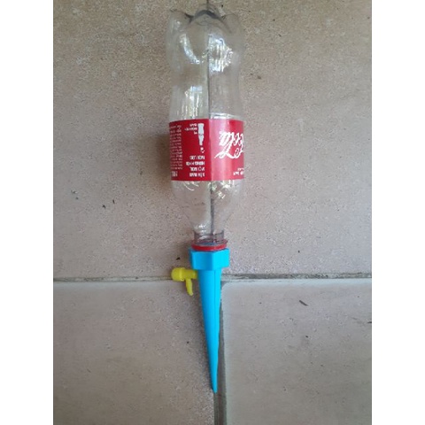 Que cắm tưới nhỏ giọt cho cây trồng