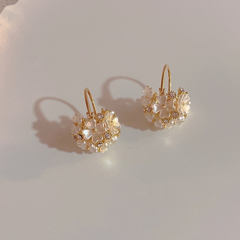 Khuyên Tai Hình Hoa Độc Đáo Thời Trang Thanh Lịch