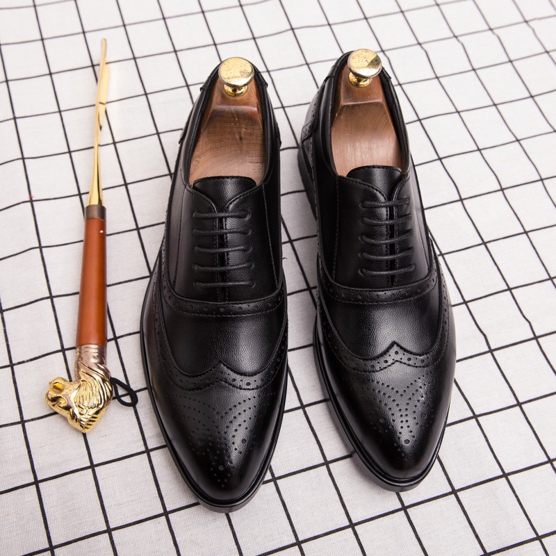 Vintage fashion men's leather shoes