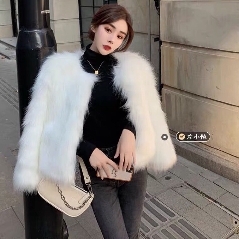 Áo khoác lông trắng