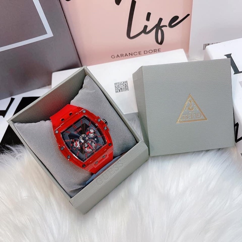 Đồng hồ unisex GUESS silicone size 43x51mm New Version của hãng, ôm tay ko hề to cho cả nam và nữ