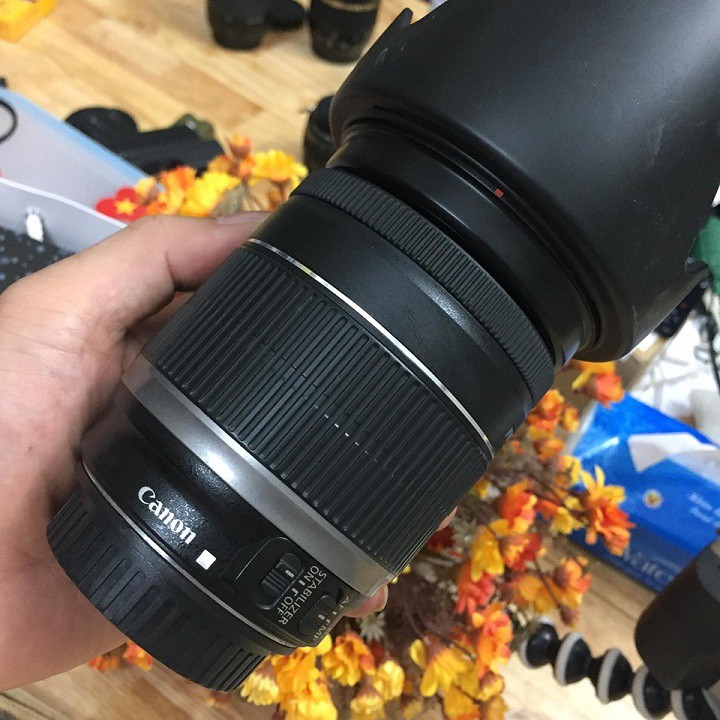 Ống kính Canon EF-S 18-200 is Ống kính dải rộng cho máy Crop Canon