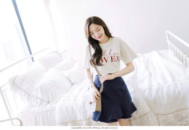 Chân váy chữ A phối bèo thân trước xinh xắn có quần chống lộ