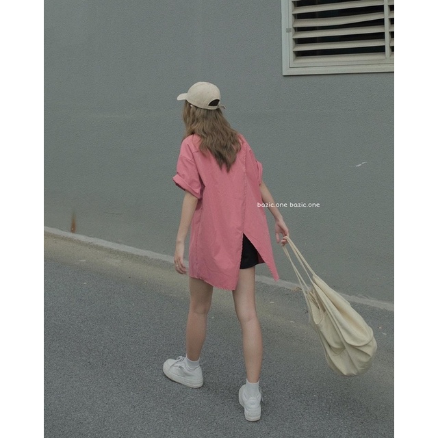 Áo váy sơ mi oversize xẻ lưng Bazic one, áo sơ mi dáng dài xẻ sau Bazic one | BigBuy360 - bigbuy360.vn
