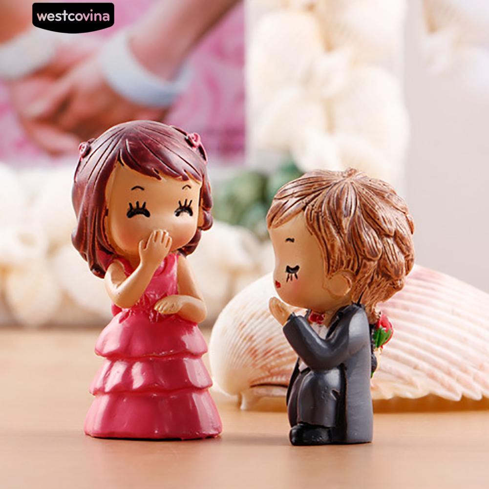 Set 2 mô hình đôi tình nhân cầu hôn dễ thương dùng để trang trí