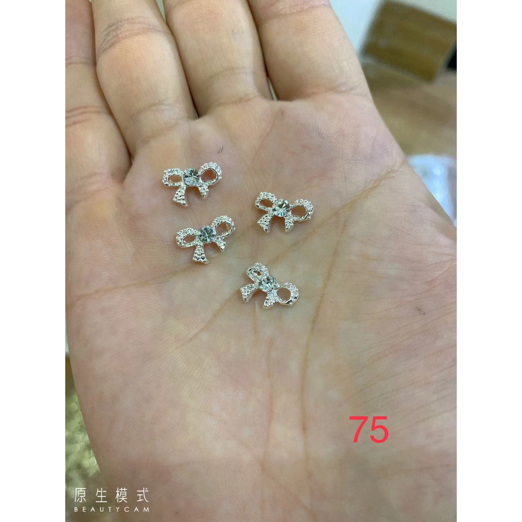 charm trang trí nail mã C94 set 4 cái