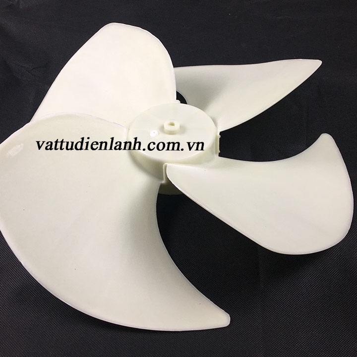 Cánh quạt 4 cánh ngược chiều HL 301 đường kính 39.5cm dùng cho dàn nóng điều hòa