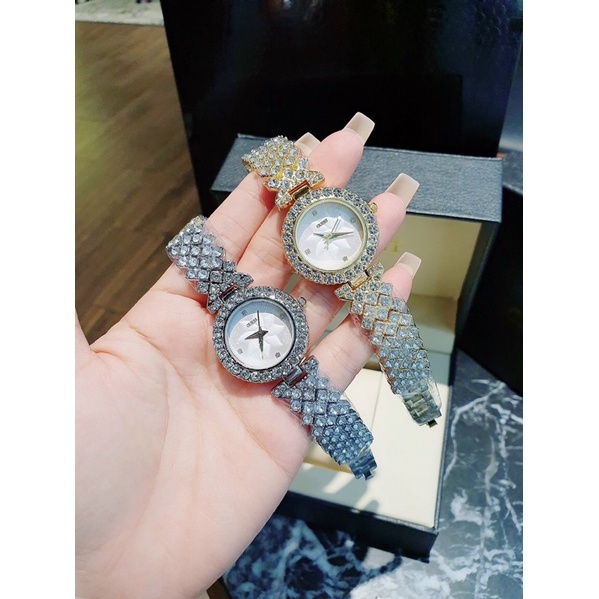 Đồng hồ Guess nữ dây đá thời trang