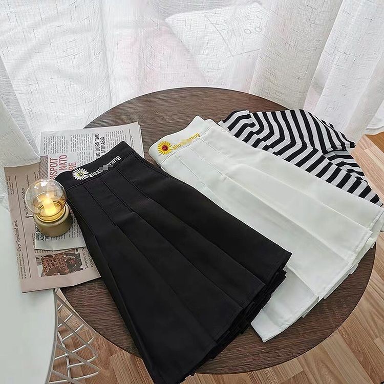 Chân váy Tennis xếp ly ngắn có quần lót trong - Màu Trắng / Đen / Caro Hàn Quốc - MIX đồ cực xinh