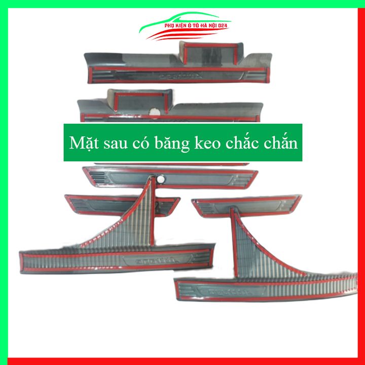 Ốp bậc cửa, nẹp bước chân Attrage 2016-2021 vân cacbon chống trầy bảo vệ trang trí xe