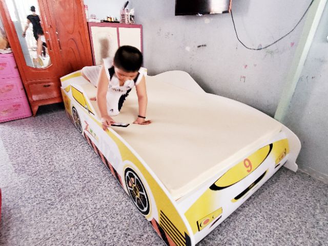 Giường Ô tô cho bé trai 4 màu sắc