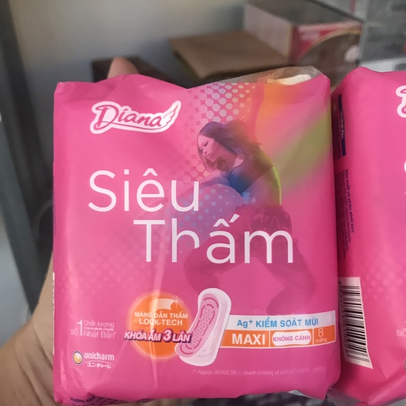 Băng vệ Sinh Diana Maxi kiểm Soát Mùi không và có cánh 8 miếng