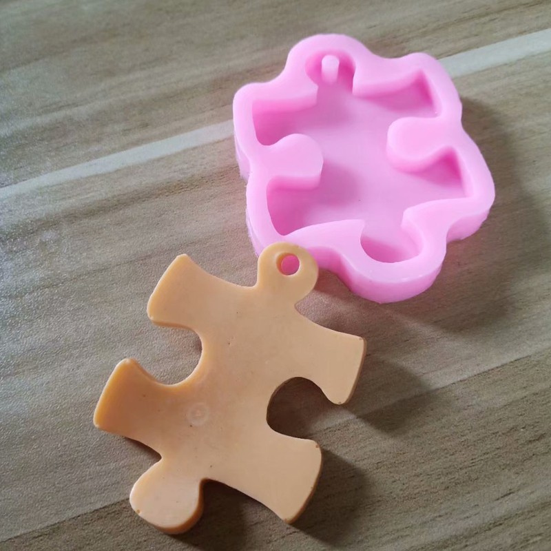 be❀  Puzzle Maple Leaf Keychain Silicone Mould Plaster Soap Mold with Hole DIY Chocolate Fondant Cake Decoration Baking Tool