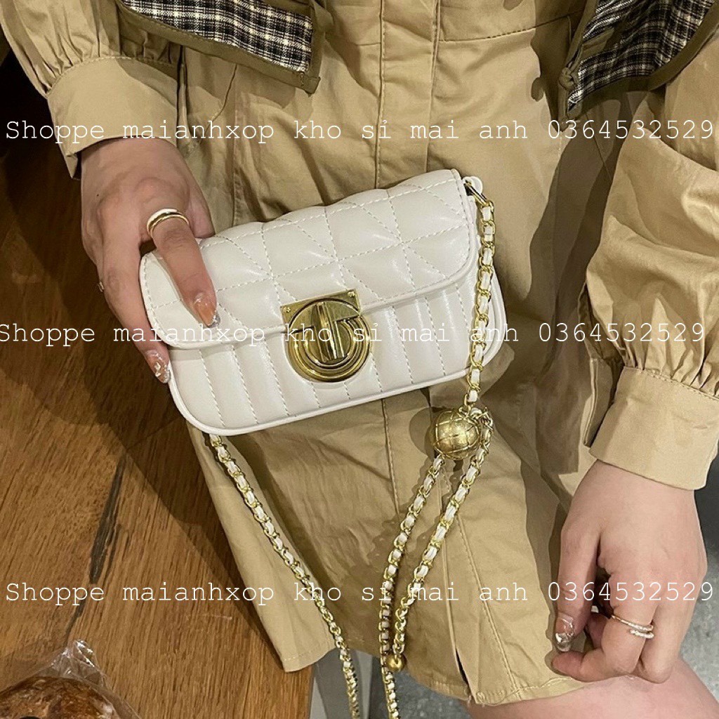 Túi đeo chéo nữ đẹp chần chỉ khoá vàng tròn xoay dây đeo quả chuông mẫu mới phù hợp nhiều phong cách.