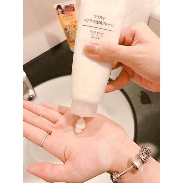 Sữa rửa mặt tẩy tế bào chết Muji Face soap scrub Nhật Bản - túyp 120g