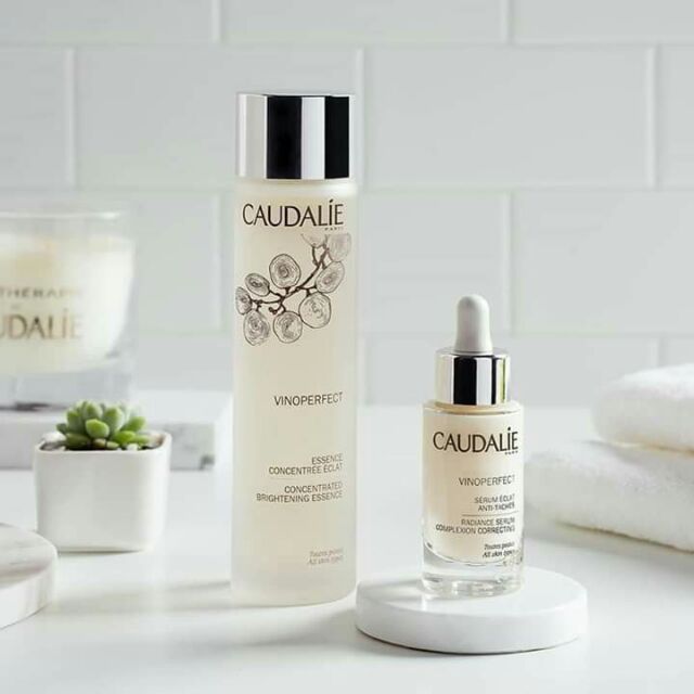 SET CAUDALIE SÁNG DA MỜ VẾT THÂM 3 MÓN