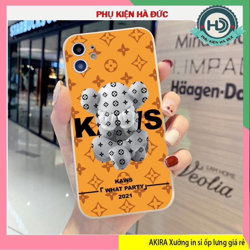 Mối bỏ sỉ ốp iphone Kaws23 chống sốc vuông cạnh bảo vệ camera mua ngay tại akira xưởng sản xuất in ốp lưng giá rẻ