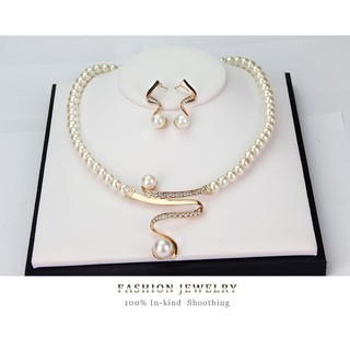 Bộ vòng cổ + bông tai đính ngọc trai cho cô dâu