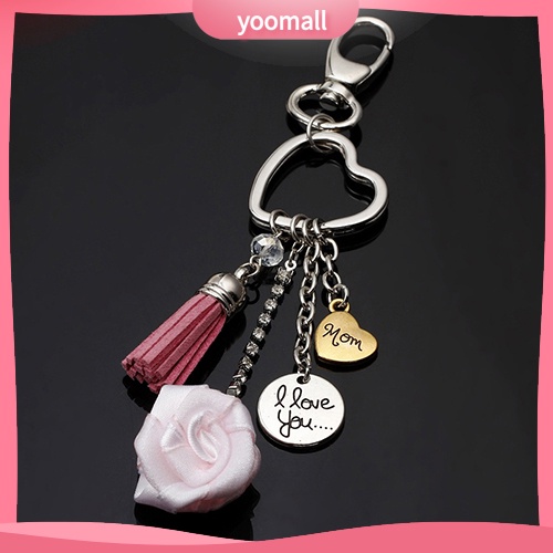 Móc khóa hoa hồng và dòng chữ I Love You Mom độc đáo ý nghĩa