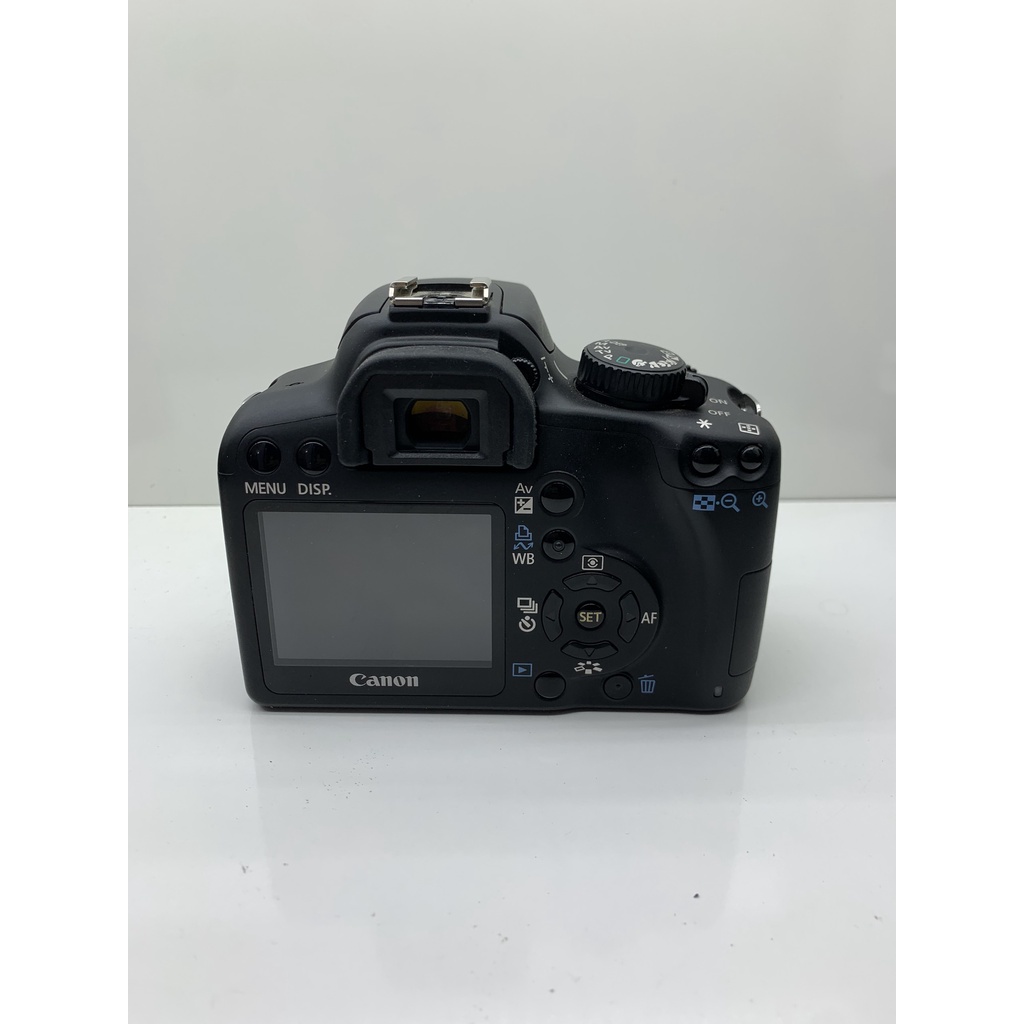 Canon EOS 1000D  Kèm ống kính canon 35-80 95%