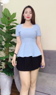 Áo peplum cổ vuông