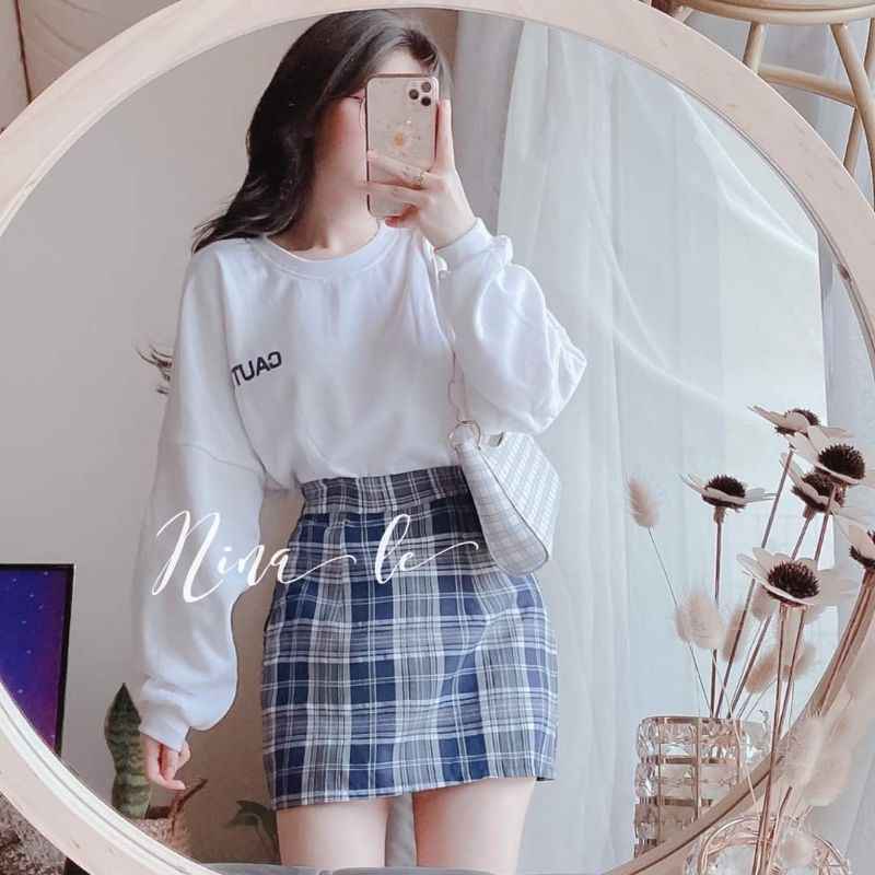 Set áo nỉ caution kèm chân váy kẻ sang chảnh nina lê shop
