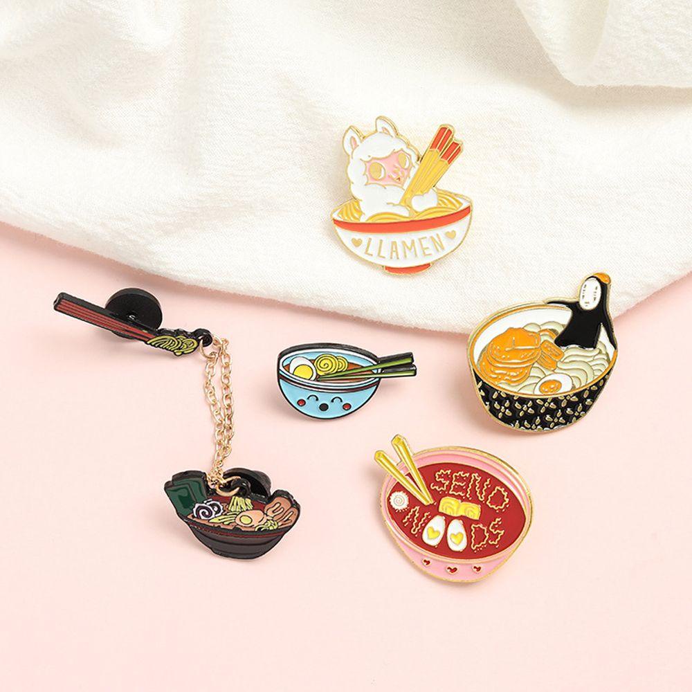 QQMALL Huy Hiệu Cài Áo Hình Mì Tonkotsu Ramen Hoạt Hình Tráng Men Bằng Hợp Kim Trang Trí Túi Xách Nữ