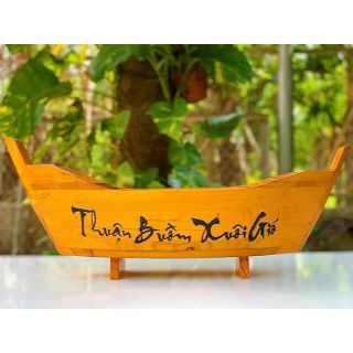 Chậu thuyền gỗ thuận buồm xuôi gió