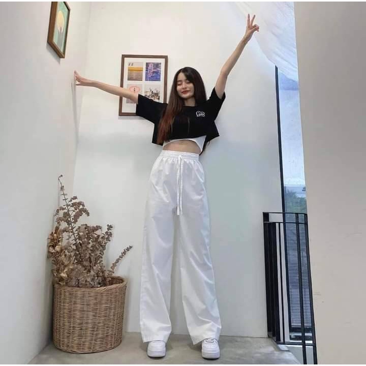 Sét 3 Món Croptop LOGO Thêu Ngực - Set Bộ Nữ 3 Món Trẻ Trung Kèm Quần Ống Suông Culltes Dày Mịn Thoáng Mát