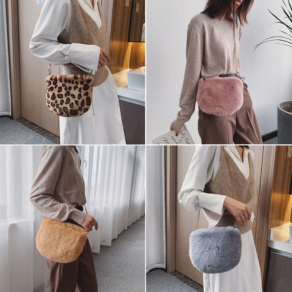 Túi Đeo Chéo Bằng Lông Nhung Phối Dây Xích Thời Trang