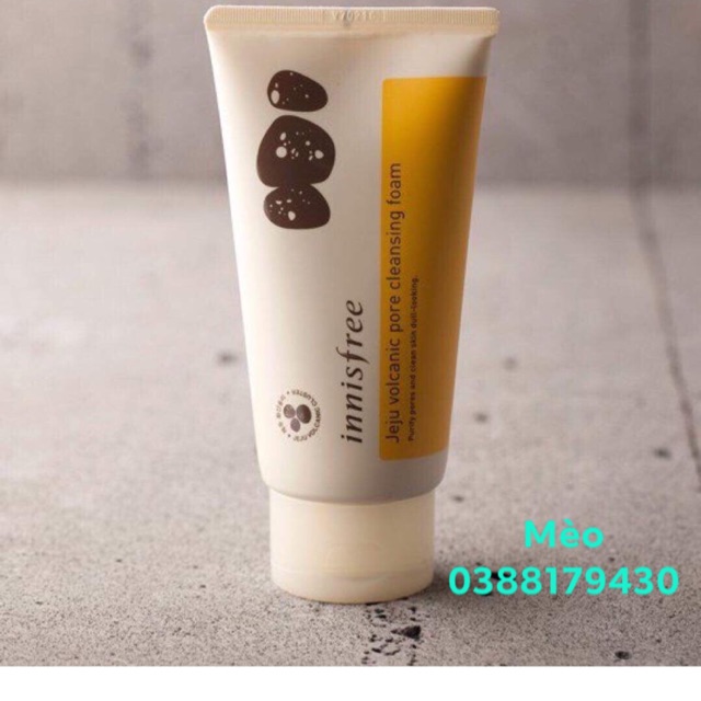 Sữa rửa mặt innisfree tro núi lửa