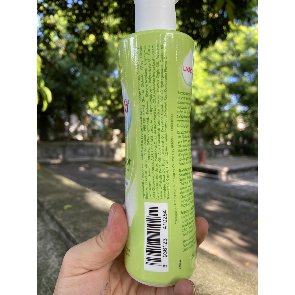 DUNG DỊCH VỆ SINH PHỤ NỮ LACTACYD ODOR FRESH CHIẾT XUẤT LÁ TRẦU 250ML