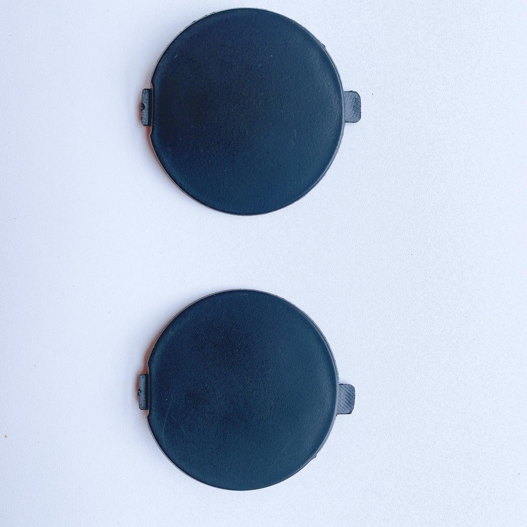 Mazda 3 nhựa tam giác phía trước, nắp đậy tròn phía sau (Giá cho 1 đôi) | BigBuy360 - bigbuy360.vn