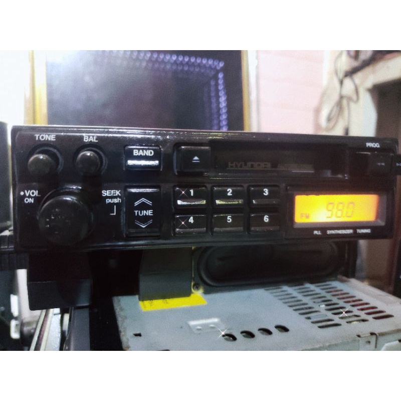Đầu Tape xe Huyndai 12v - 24v .