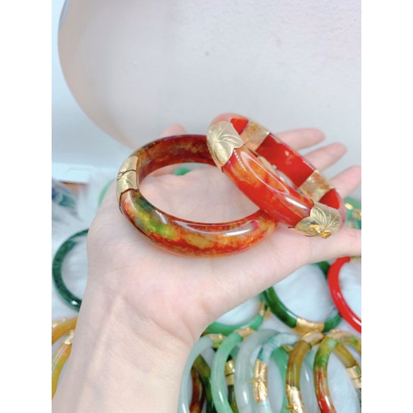 Vòng ngọc không đen