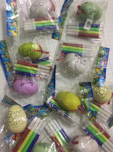 5 quả trứng tô màu tặng bút màu