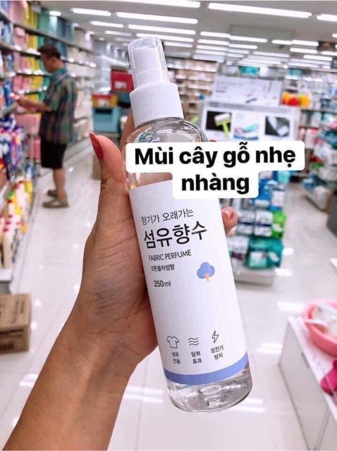 Xịt Thơm Quần Áo 💖 Freeship Từ 150K 💖 💖 Xịt Quần Áo Hàn Quốc FABRIC FERFUME 250ml | BigBuy360 - bigbuy360.vn