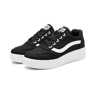 Giày Sneaker Nữ 