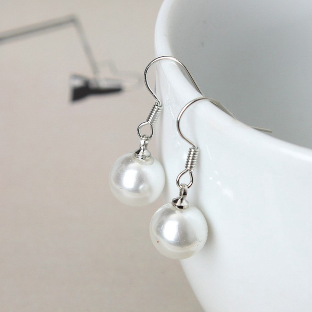 Đôi bông tai ngọc trai kiểu dáng đơn giản, thanh lịch cho nữ