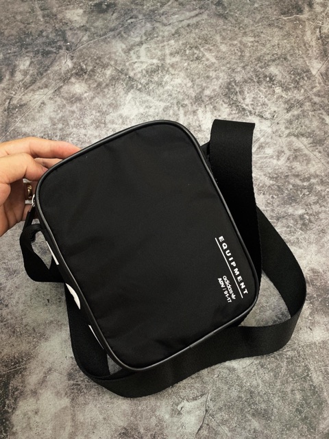 Mini bag EQT màu đen | BigBuy360 - bigbuy360.vn