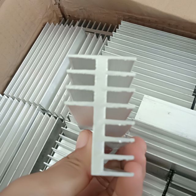NHÔM TẢN NHIỆT CLASS D 2 VẾ 10*5*3 CM