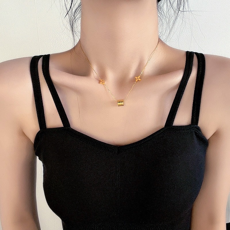 Phong cách retro hoa hình trụ logo cổ điển mặt dây chuyền vòng cổ / vòng tay nữ tính khí thanh lịch trang sức bằng thép titan cao cấp