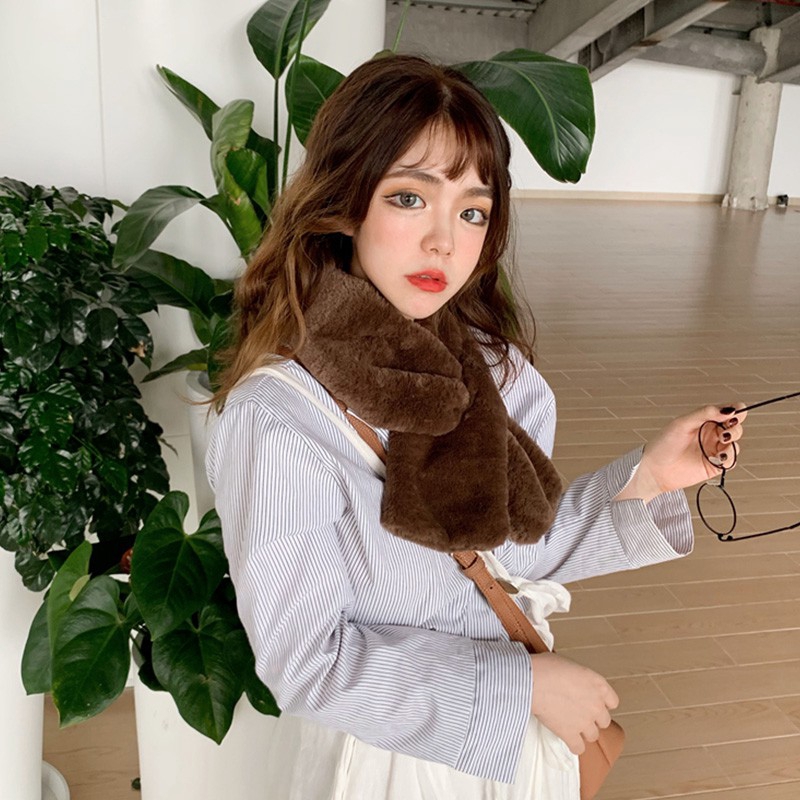 Khăn choàng vải lông thỏ thời trang phong cách thu đông