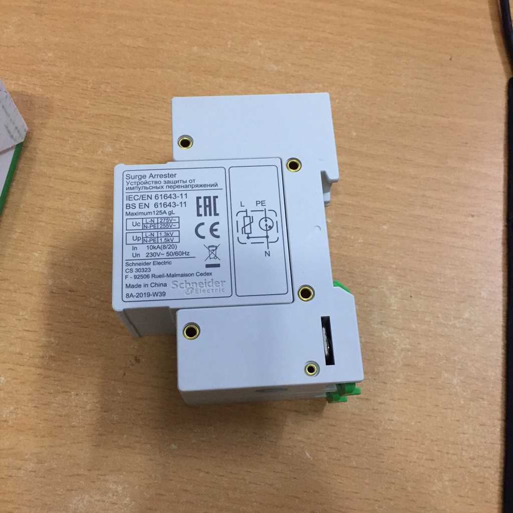 Chống sét lan truyền điện 1pha và 3pha chính hãng Schneider